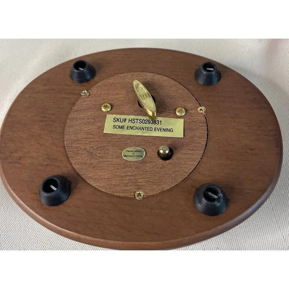 Springtime Serenades Cardinal Bird Heritage House With Music Box Stand READ - Picture 6 of 7